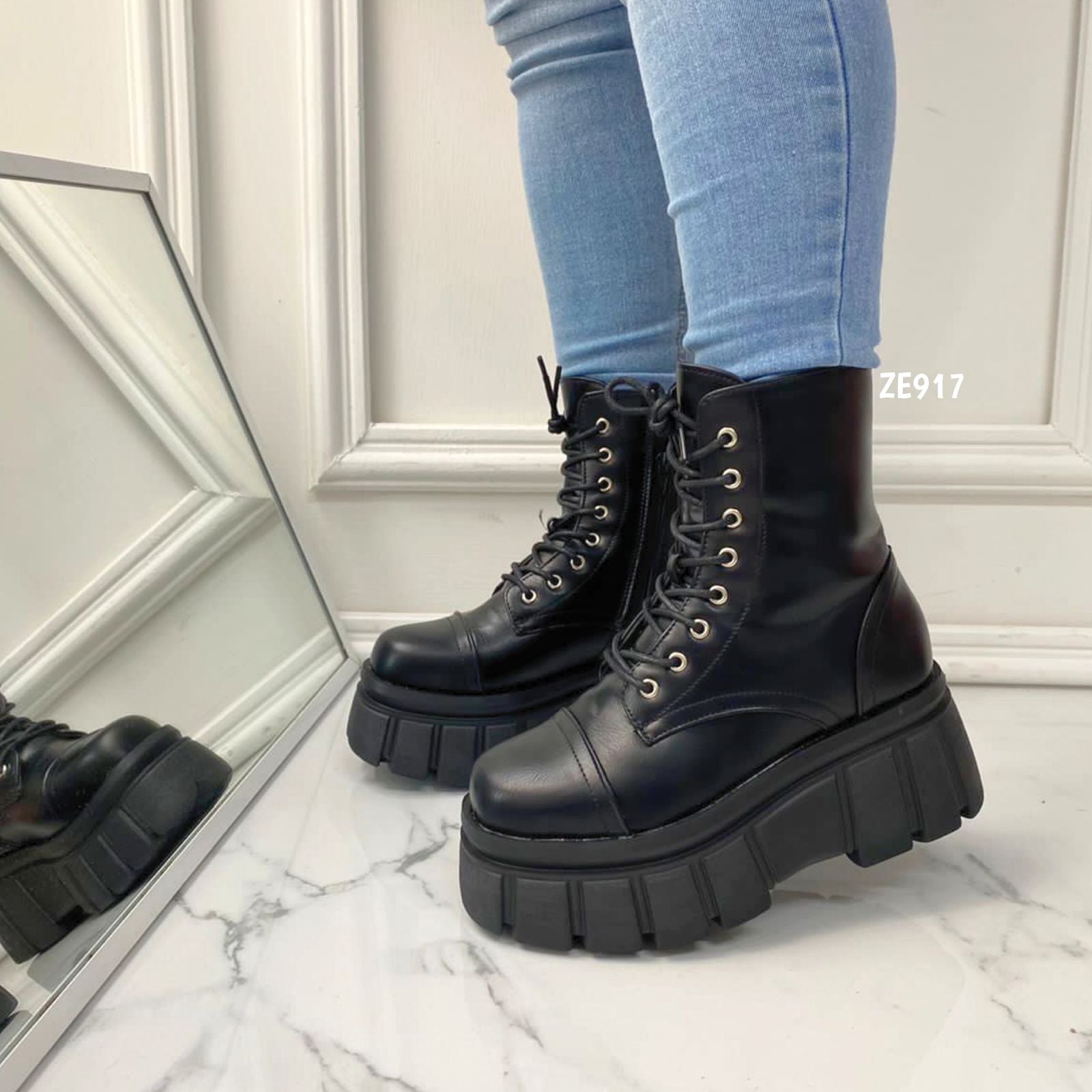 Botin negro suela 6cm 706-3 C18